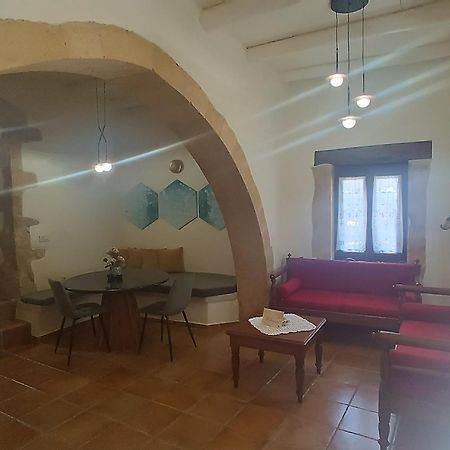 Aretaki Villas Astrátigos Екстериор снимка