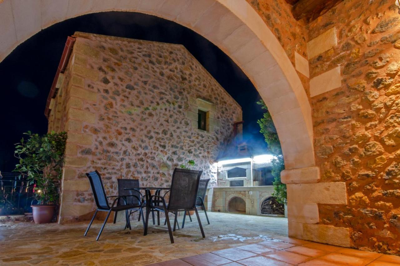 Aretaki Villas Astrátigos Екстериор снимка