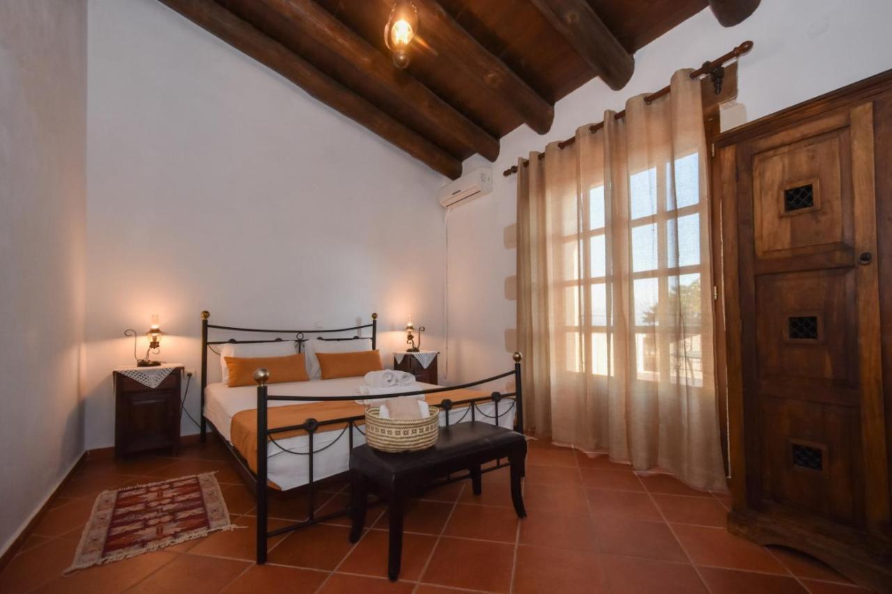 Aretaki Villas Astrátigos Екстериор снимка
