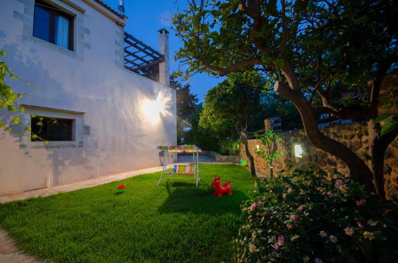 Aretaki Villas Astrátigos Екстериор снимка