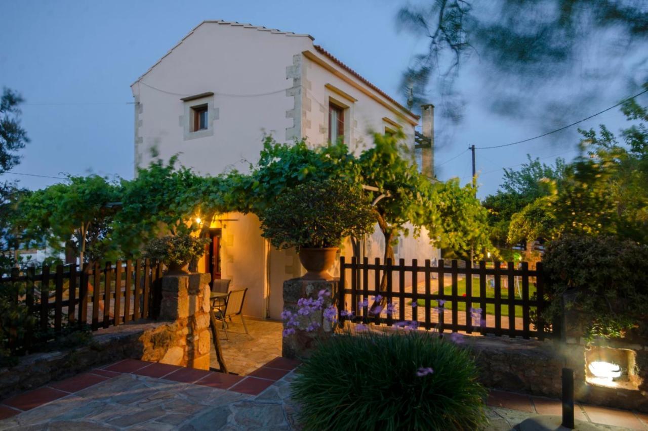 Aretaki Villas Astrátigos Екстериор снимка