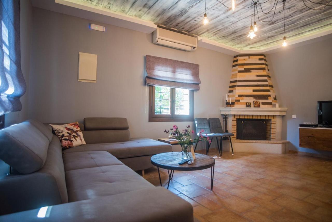 Aretaki Villas Astrátigos Екстериор снимка